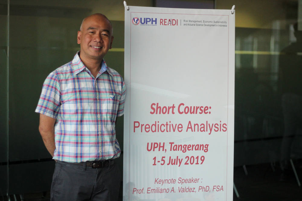 UPH – READI Project Bekali Dosen Aktuaria Se-Indonesia dengan ‘Predictive Analytic’ Short course
