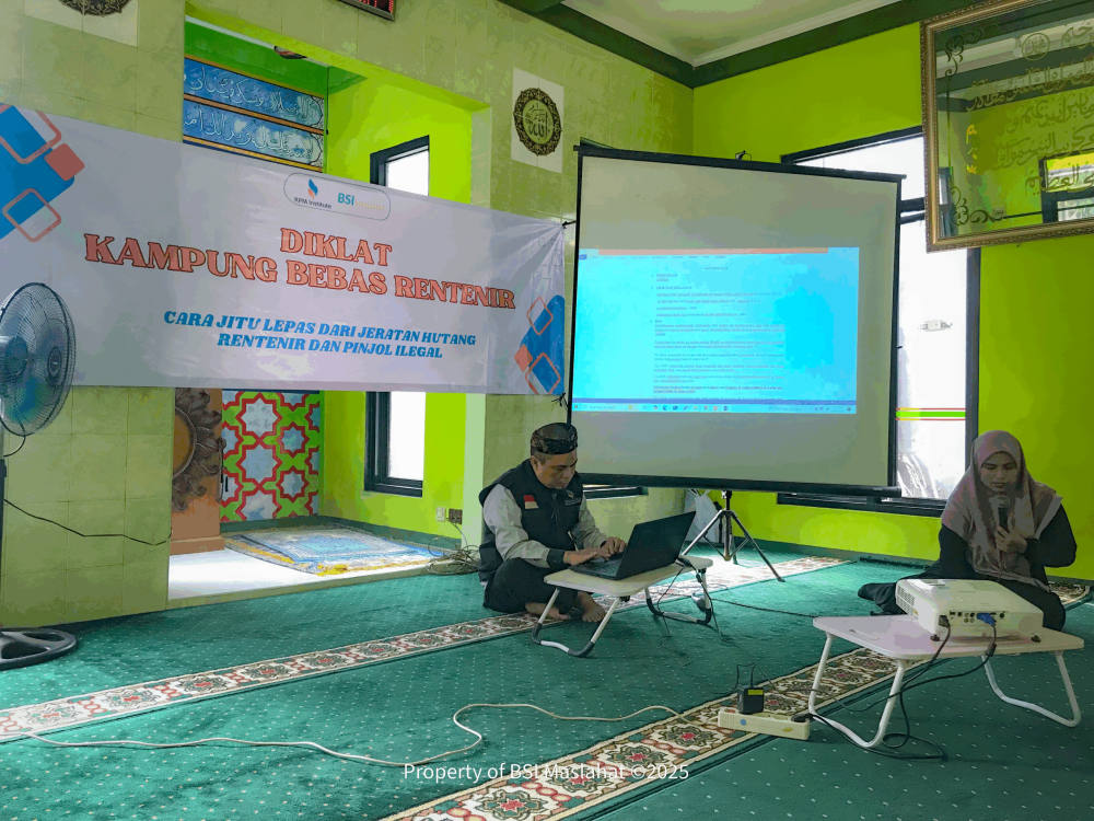 BSI Maslahat Berikan Edukasi Anti Riba dan Bantuan Modal Usaha  Bagi Masyarakat Depok 