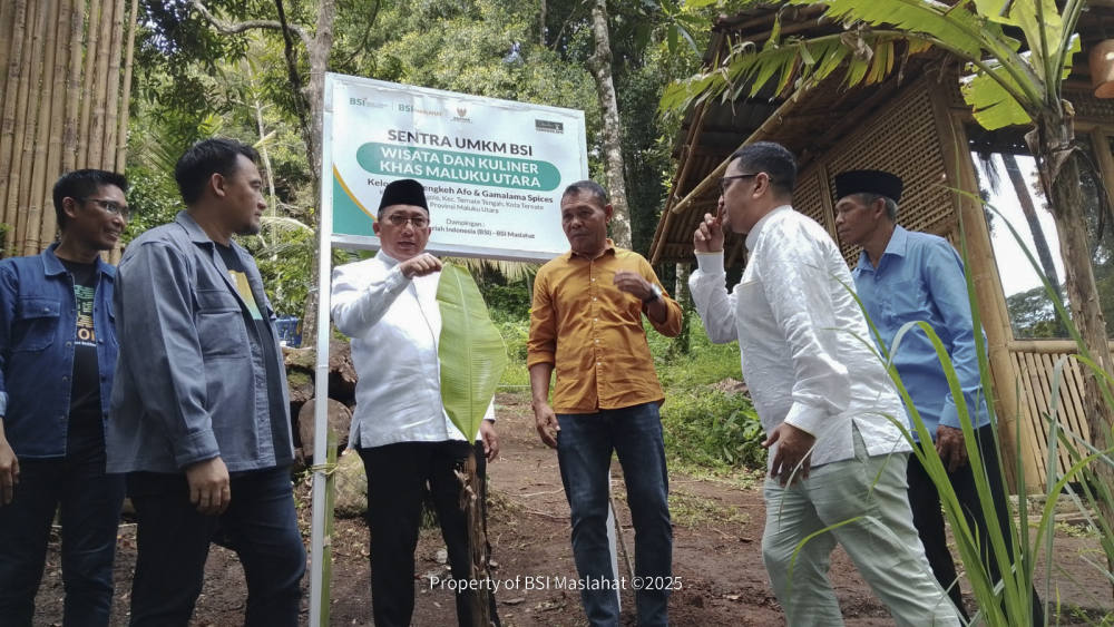 BSI Maslahat Bersama BSI Dukung Ekonomi Kerakyatan dengan Meresmikan Sentra  UMKM Wisata dan Kuliner Cengkeh Afo di Ternate 