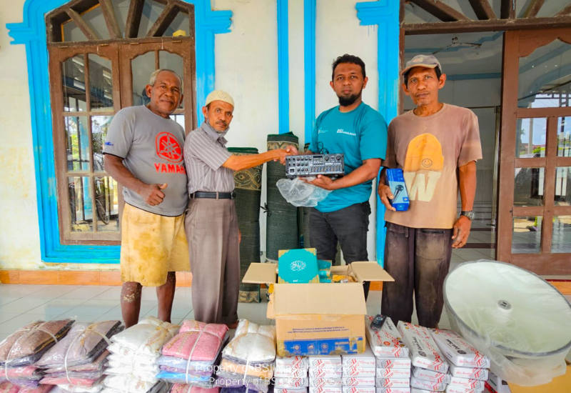 BSI dan BSI Maslahat Menyalurkan Al-Qur’an dan Perlengkapan Salat untuk  Masyarakat Terdampak Bencana Banjir Longsor Aceh 