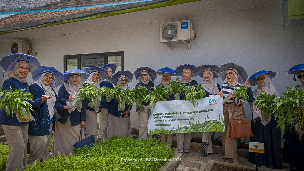 BSI Maslahat dan IIK BSI Gagas Urban Farming Atasi Limbah
