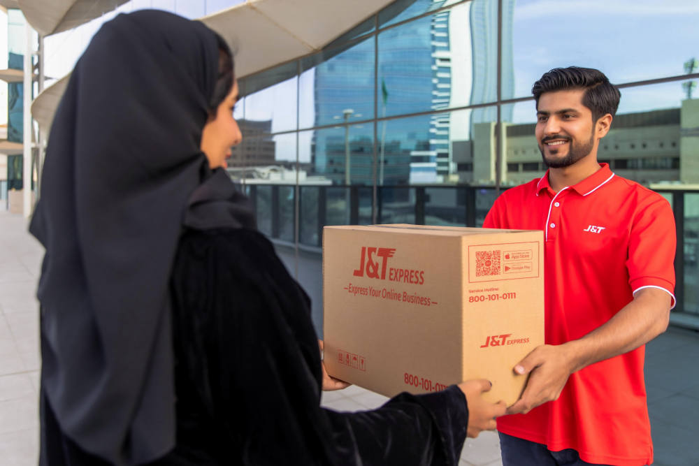 J&T Express Resmi Luncurkan Ekspansi ke Uni Emirat Arab (UEA) dan Arab Saudi J&T Express Resmi Luncurkan Ekspansi ke Uni Emirat Arab (UEA) dan Arab Saudi