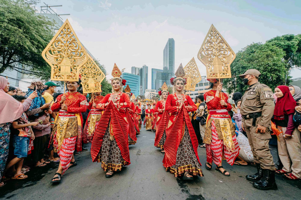 Surabaya Vaganza: Parade Mobil Hias yang Mengesankan di Hari Jadi Kota Surabaya