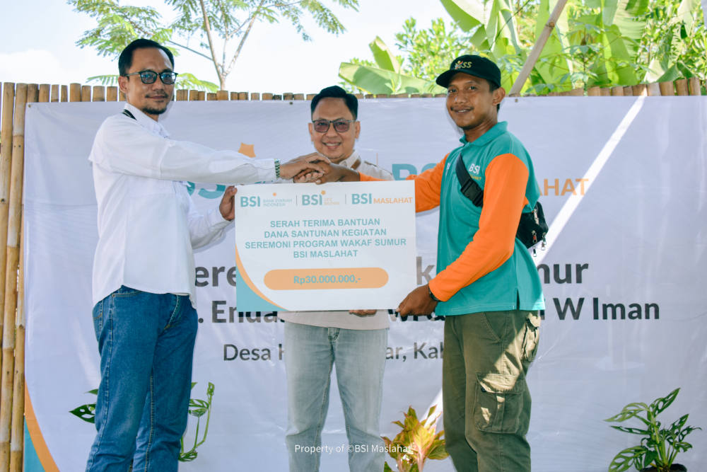BSI dan BSI Maslahat Resmikan Wakaf Sumur di Dusun Cigoong Desa Karanghegar Kabupaten Subang
