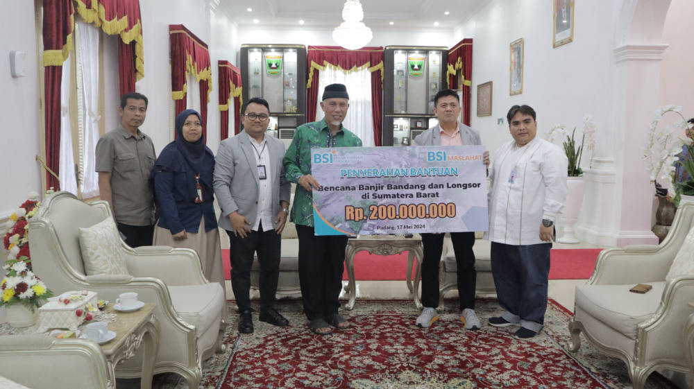 BSI Maslahat Salurkan Bantuan Kemanusiaan untuk Penyintas Banjir Bandang dan Longsor Sumatera Barat