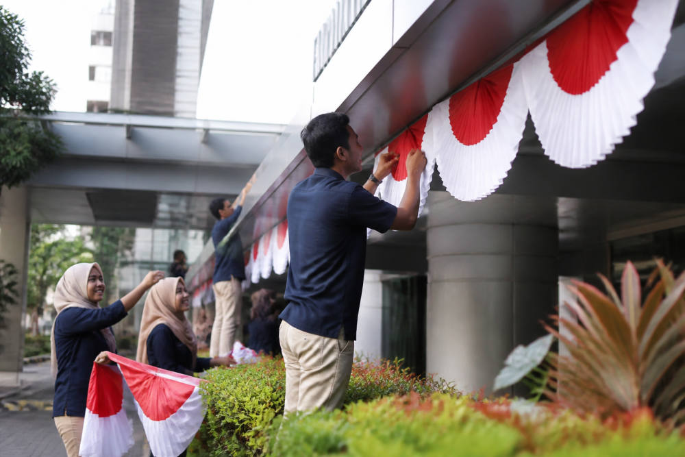 Sambut HUT ke-81 RI, BRI Kemayoran Hias Kantor Merah Putih