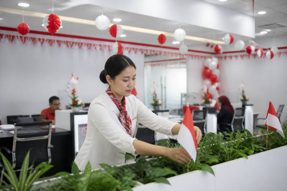 BRI BO Gunung Sahari Hias Kantor Nuansa Merah Putih Sambut HUT RI