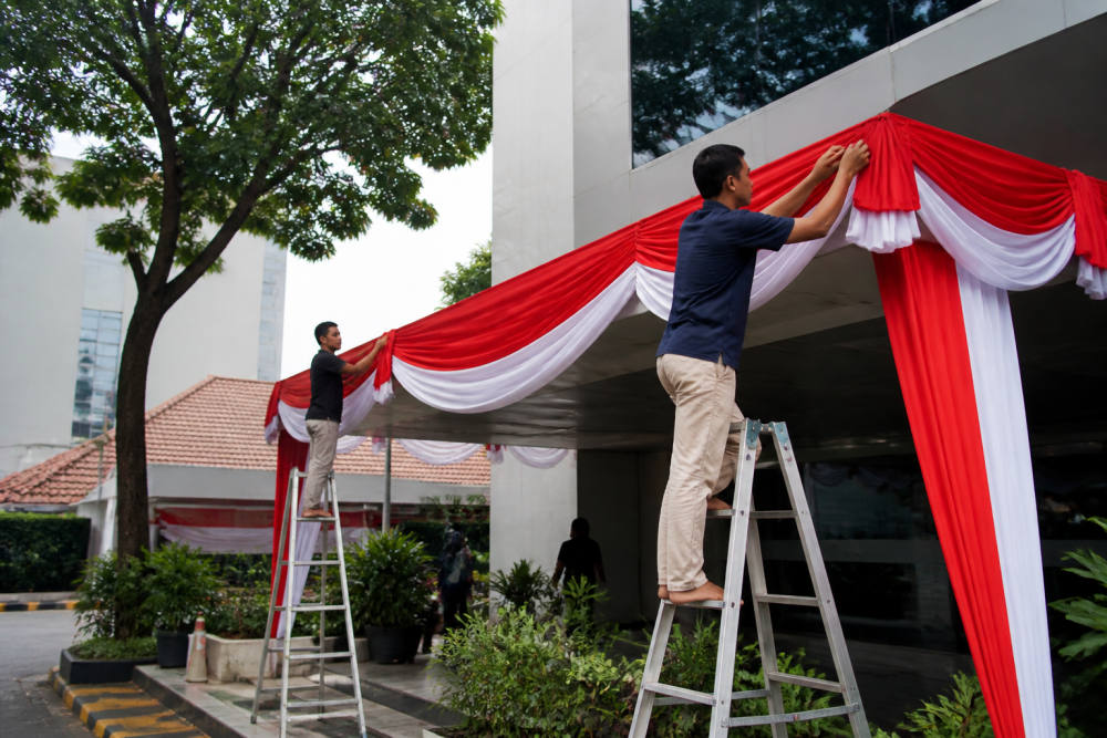 Sambut HUT ke-81 RI, BRI BO Kramat Jati Hias Kantor Merah Putih