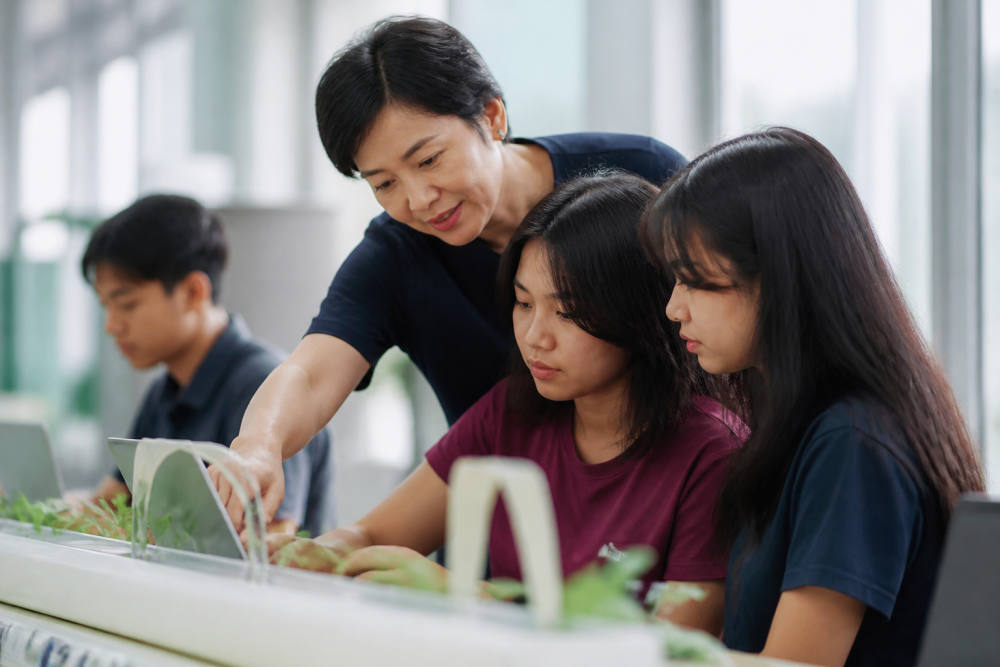 BINUS SCHOOL Simprug Raih Champion Brands For Good Award 2026