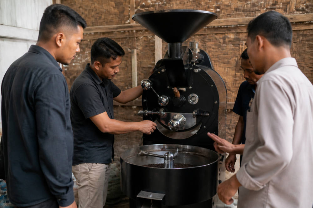 PTPN I Bantu Mesin Roasting untuk UMKM Kopi di Pesawaran