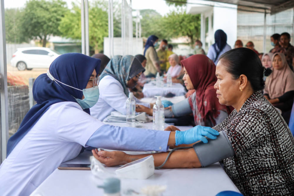 BRI Region 6 Beri Pemeriksaan Kesehatan Gratis di Pasar Malaka Rorotan