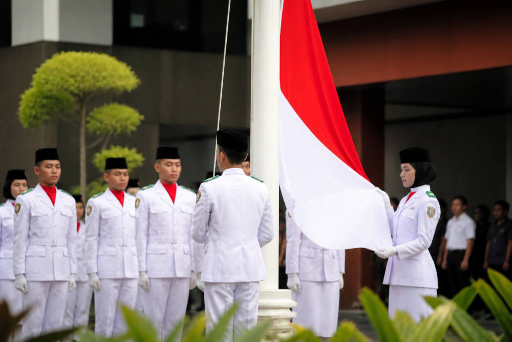 Tim Pengibar Bendera BRI Region 6 di Upacara HUT RI 2026