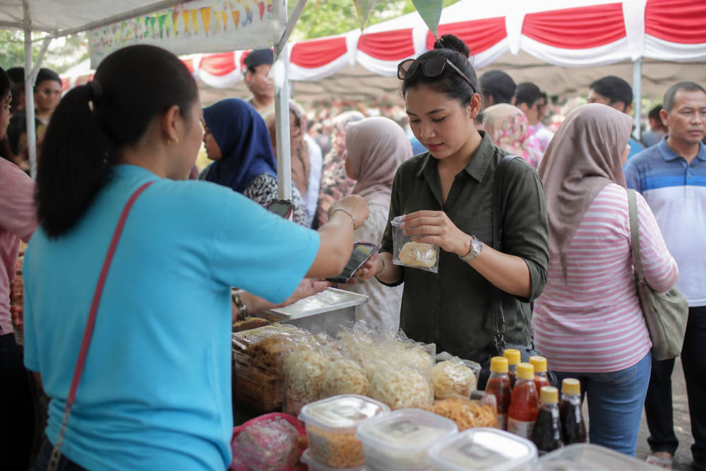 Jualan di Bazar Pakai QRIS, Efektifkah Dongkrak Penjualan? Jualan di Bazar Pakai QRIS, Efektifkah Dongkrak Penjualan?