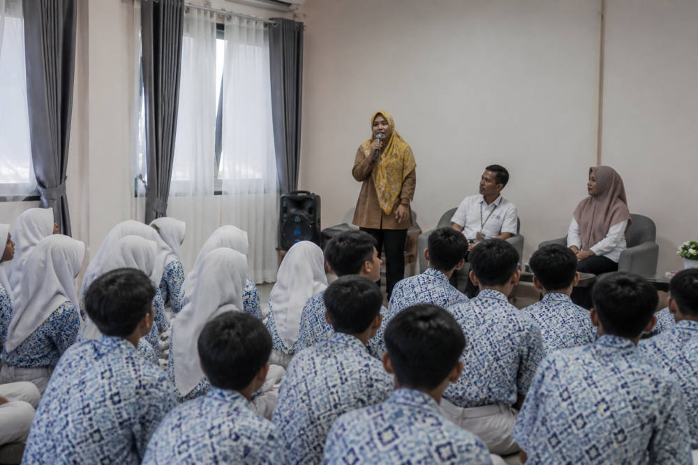 SUCOFINDO Banjarmasin Gelar Sosialisasi HIV/AIDS di Sekolah