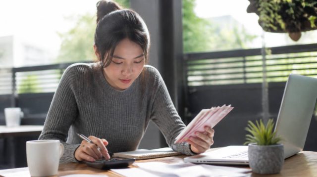 5 Kebiasaan Finansial yang Bisa Dimulai di Usia 20-an