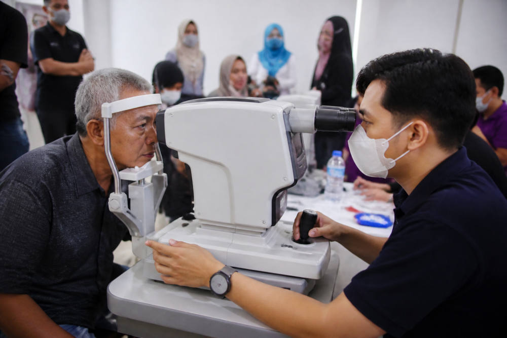 Lions Club Tangerang Gelar Bakti Sosial Kesehatan Gratis
