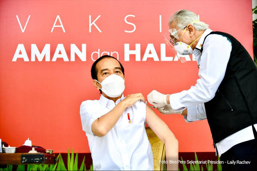 Presiden Lakukan Vaksinasi Covid Perdana