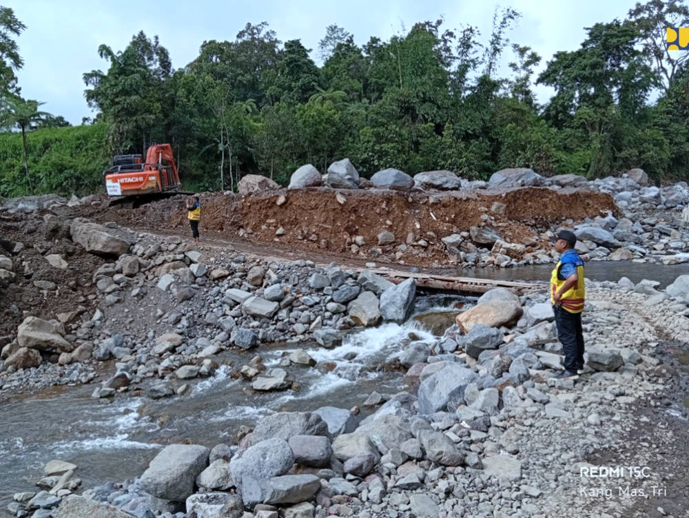 Kementerian PU Tangani Konektivitas Jalan Provinsi Sicincin-Bukittinggi, Pemasangan Jembatan Darurat Ditargetkan Rampung Awal Januari
