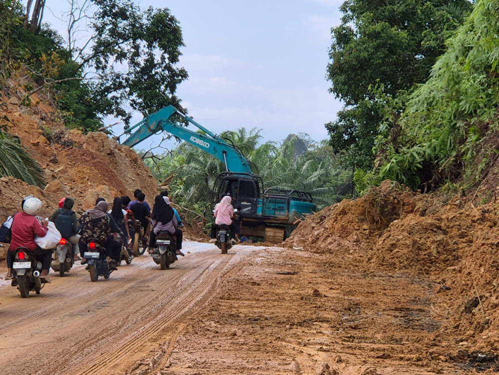 Kementerian PU Gerak Cepat Pulihkan Fungsi Sejumlah Jalan Nasional di Aceh Pascabencana Banjir dan Longsor