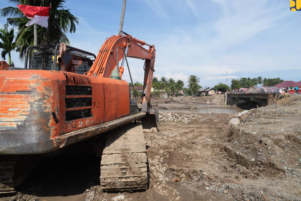 Percepat Penanganan Bencana, Kementerian PU Telah Kerahkan 1.709 Unit Alat Berat ke Aceh, Sumatera Utara, dan Sumatera Barat