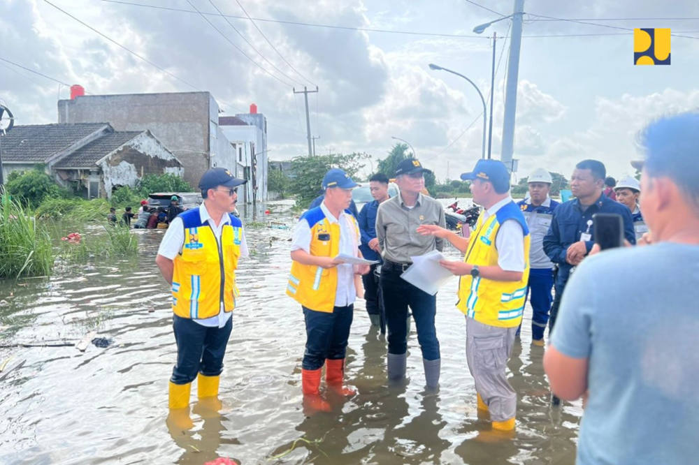 Tinjau Banjir Bekasi, Menteri PU Dody Hanggodo Pastikan Penanganan Terpadu Hulu–Hilir dan Kerahkan Pompa Mobile