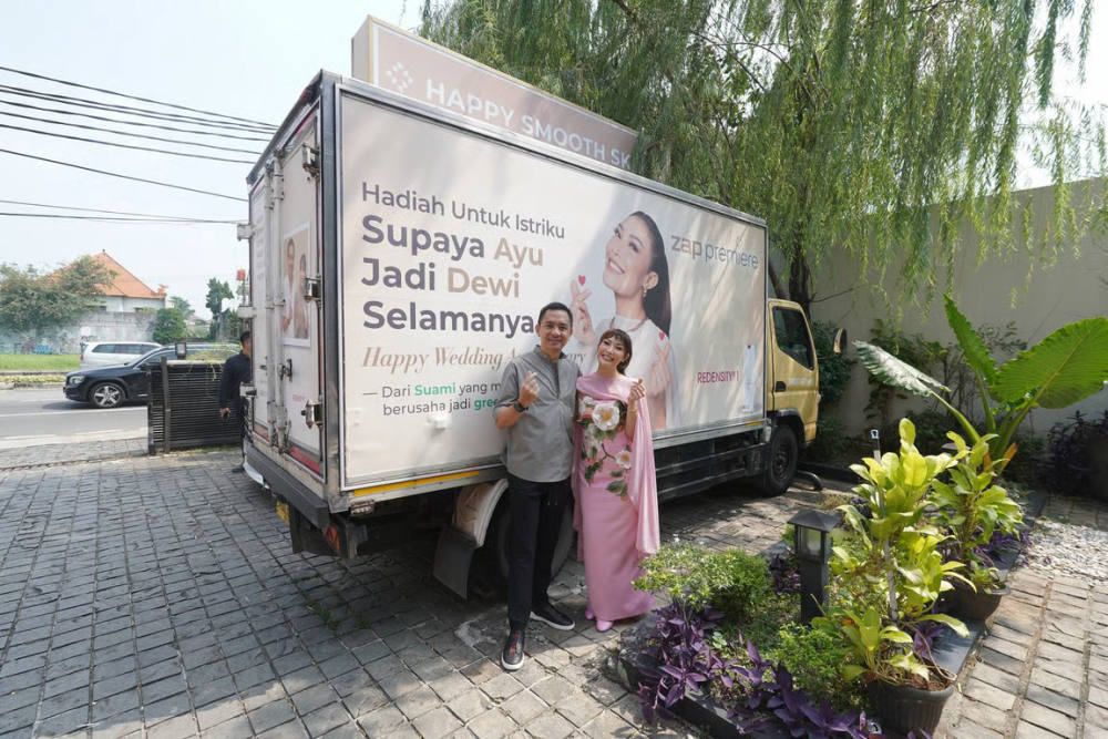 Doa Sederhana Pak Regi di Anniversary Ke-14: “Saya Cuma Mau Ayu Tetap Jadi Dewi Selamanya”