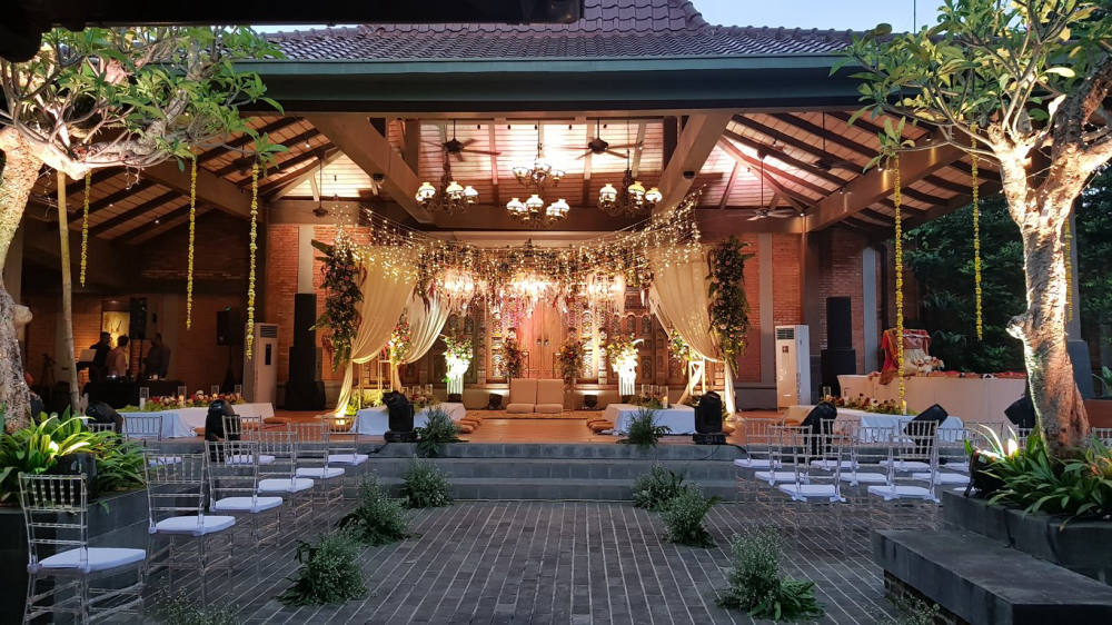 Tren Wedding Weekend 2026: Pasangan Urban Tinggalkan Resepsi 2 Jam Tren Wedding Weekend 2026: Pasangan Urban Tinggalkan Resepsi 2 Jam