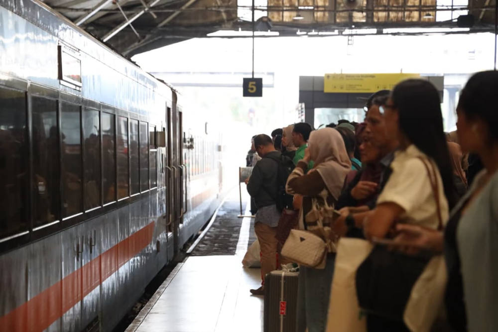 KAI Daop 2 Bandung Diskon Tarif 17% Sambut 17 Agustus KAI Daop 2 Bandung Diskon Tarif 17% Sambut 17 Agustus