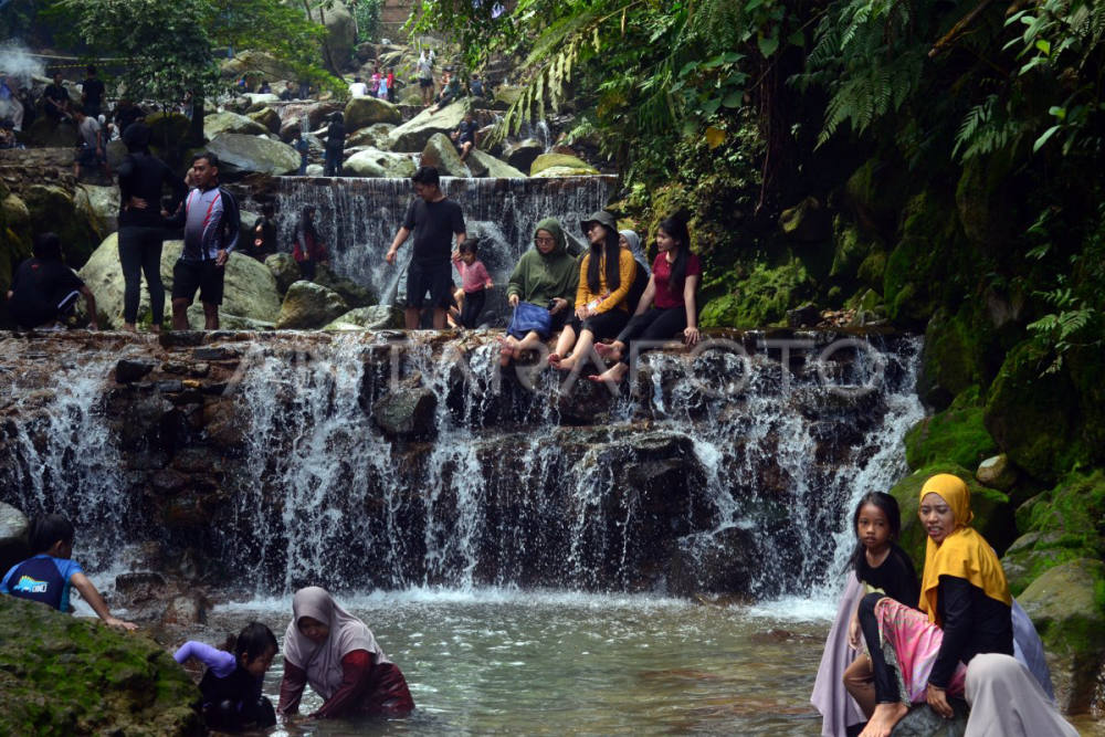 Wisata alam Curug Lembah Tepus Bogor ANTARA Foto Wisata alam Curug Lembah Tepus Bogor ANTARA Foto