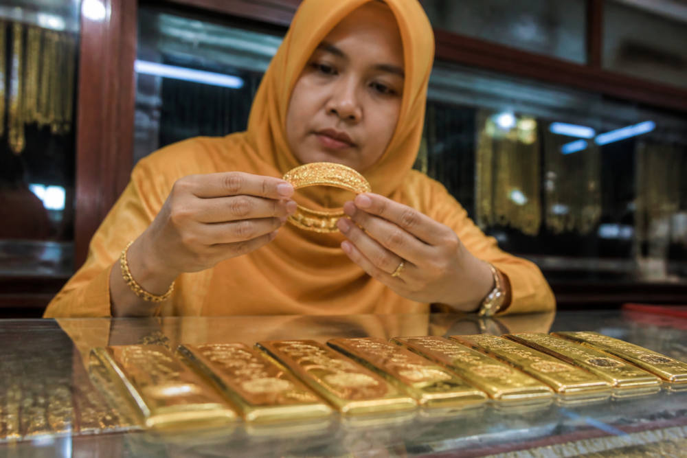 Harga Emas Hari Ini Melemah, Analis Incar Support 4.281