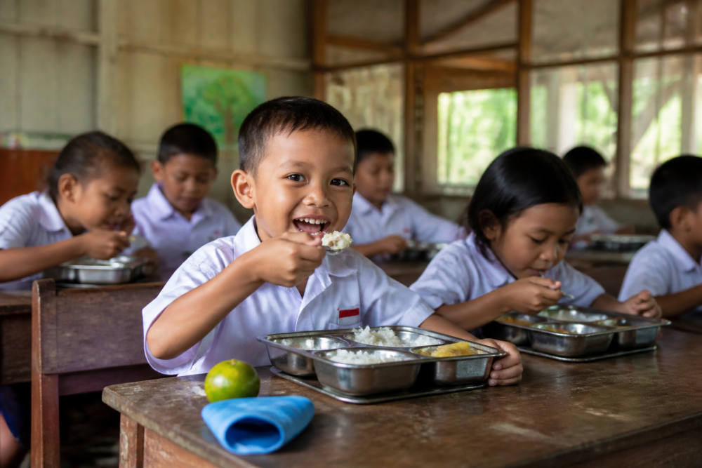 Makan Bergizi Gratis di Daerah 3T: BSKDN Kemendagri Bahas Percepatan