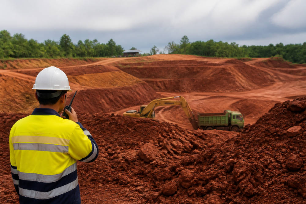 Hilirisasi Mineral RI: Bauksit Mempawah Melonjak ke US.200/Ton