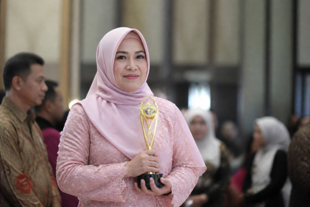 Anita Ratna Faoziyah Raih Tokoh Filantropi 2026 di Kabar Award
