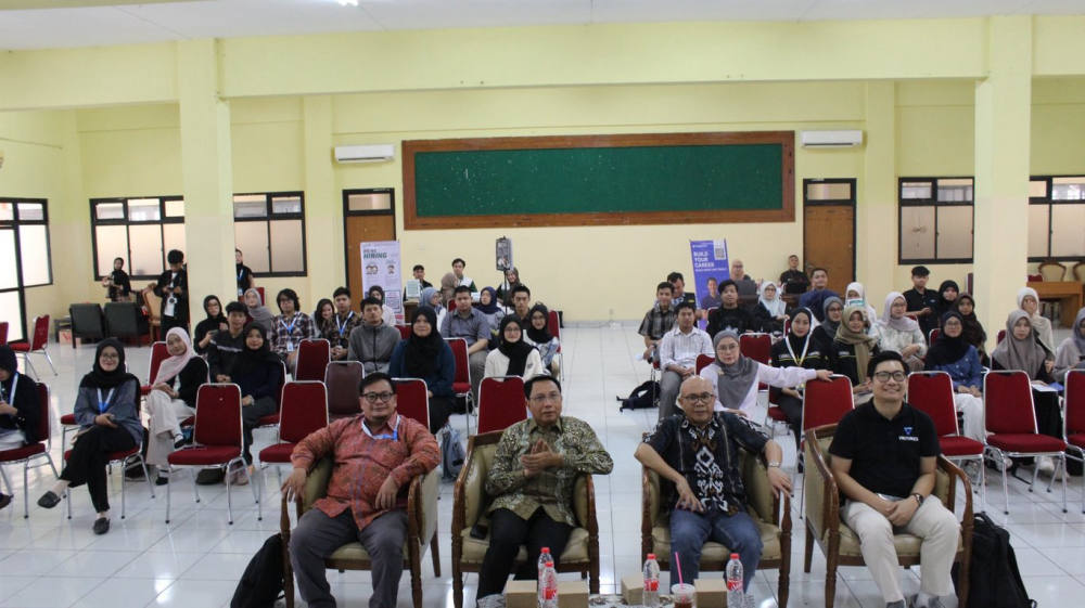 Job Fair VRICREW dan UIN Syarif Hidayatullah Jakarta 2026