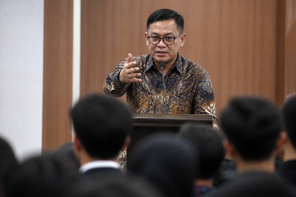 Kesadaran Geopolitik: Pesan Gubernur Lemhannas untuk Mahasiswa ITB Kesadaran Geopolitik: Pesan Gubernur Lemhannas untuk Mahasiswa ITB