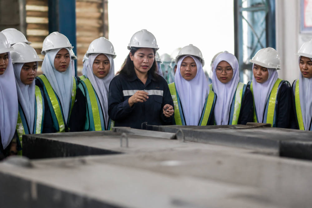 Girls on Site Vol. 4: Waskita Beton Precast Ajak Siswi SMK ke Dunia Konstruksi