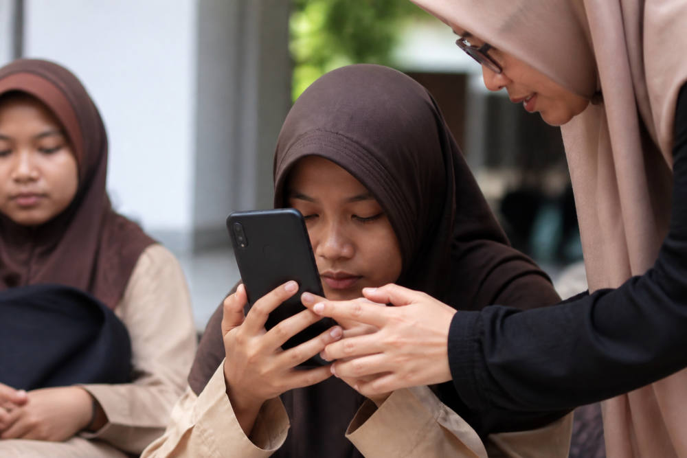 Digital Netra Setara 2026: Pertamina Beri Smartphone ke Anak Tunanetra Digital Netra Setara 2026: Pertamina Beri Smartphone ke Anak Tunanetra