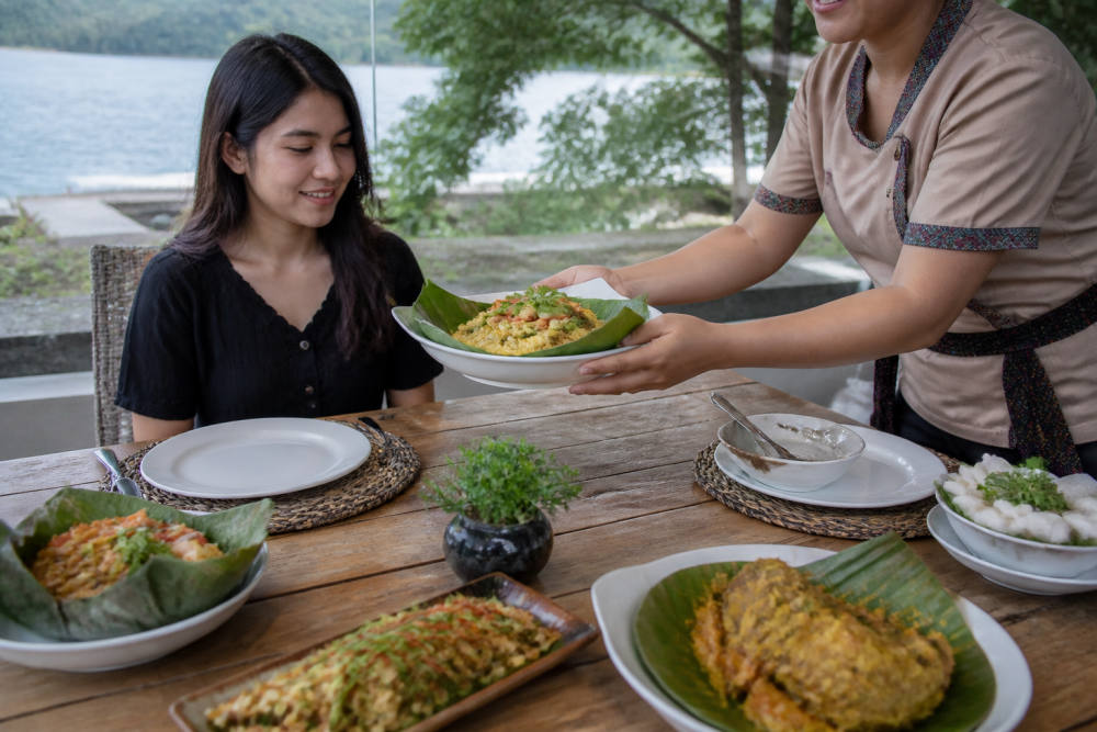 Marianna Resort Samosir Sajikan Ayam Napinadar dan Ikan Mas Arsik