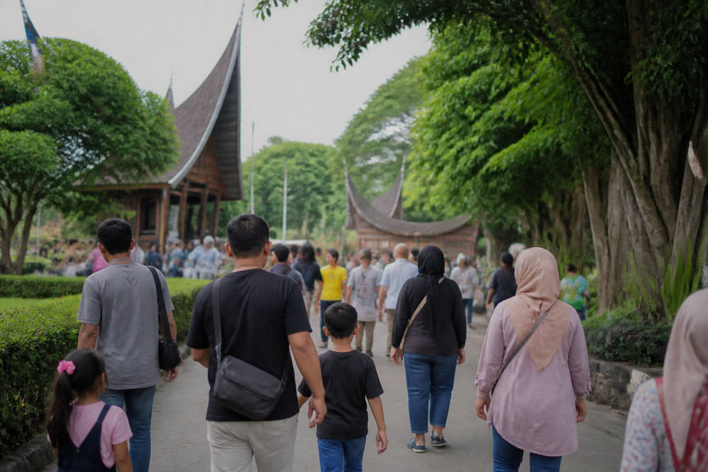 Harga Tiket Masuk TMII 2026: Kawasan vs Wahana, Jam Buka