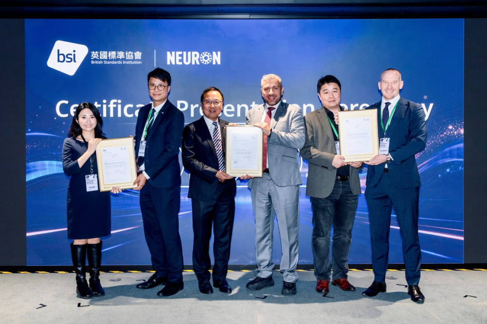 BSI Kitemark Digital Twins: Neuron Digital Jadi yang Pertama di Dunia BSI Kitemark Digital Twins: Neuron Digital Jadi yang Pertama di Dunia