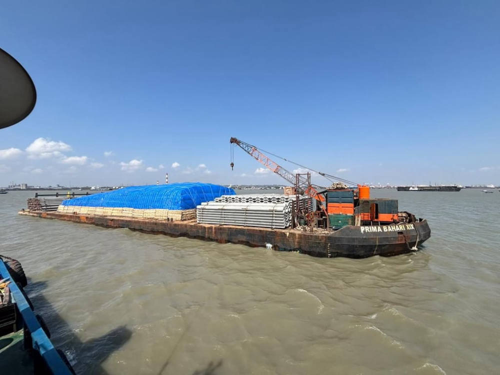 CCSP Waskita Beton Precast Perkuat Siring Sungai Kalsel