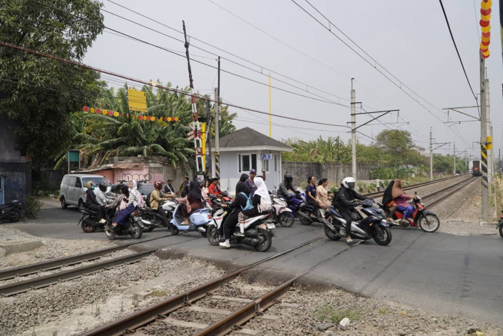 KAI Jaga 5 Perlintasan Sebidang di Bekasi dan Tangerang 2026